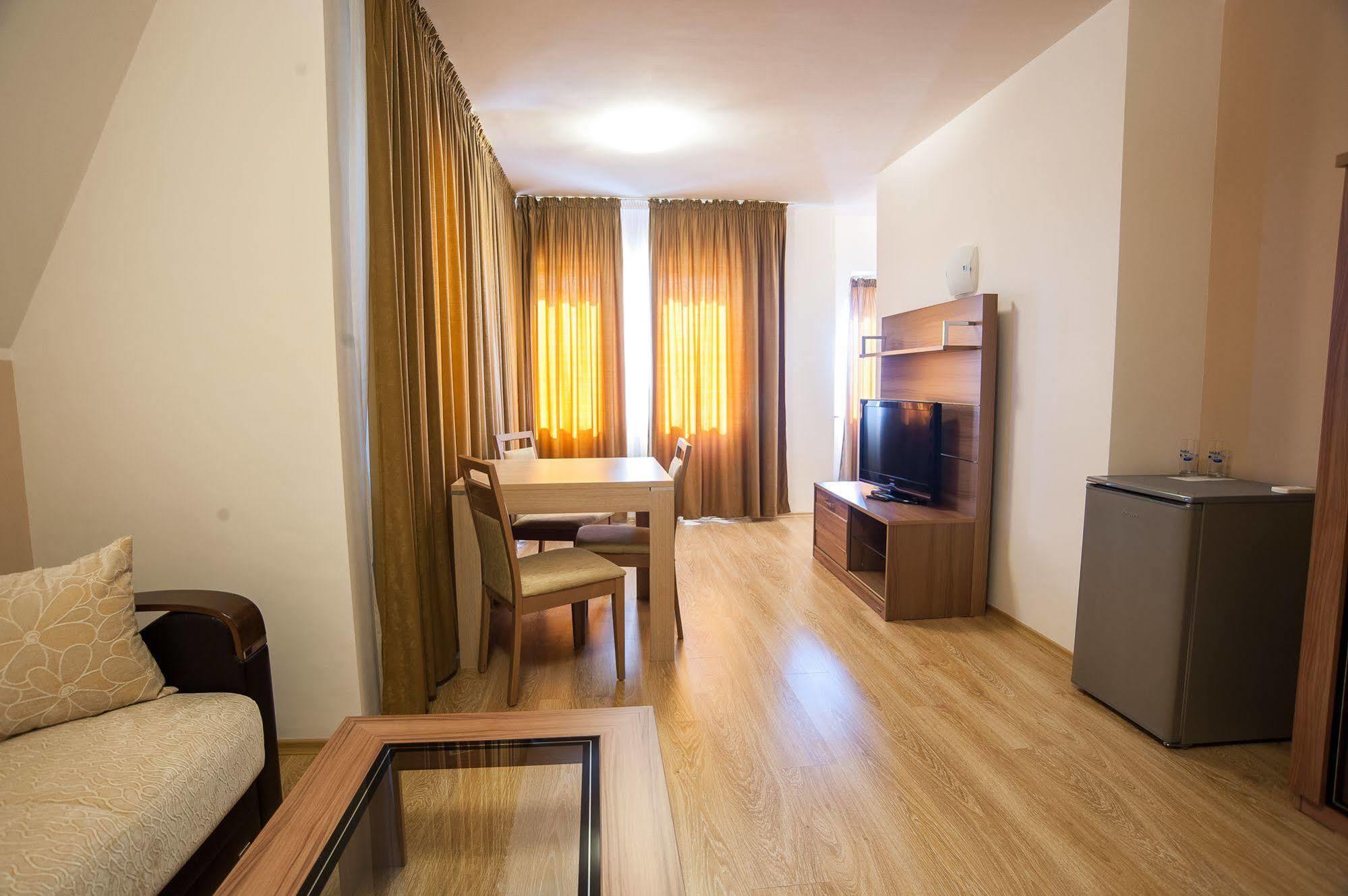 C Comfort Hotel & Wellness Hisarea Exterior foto