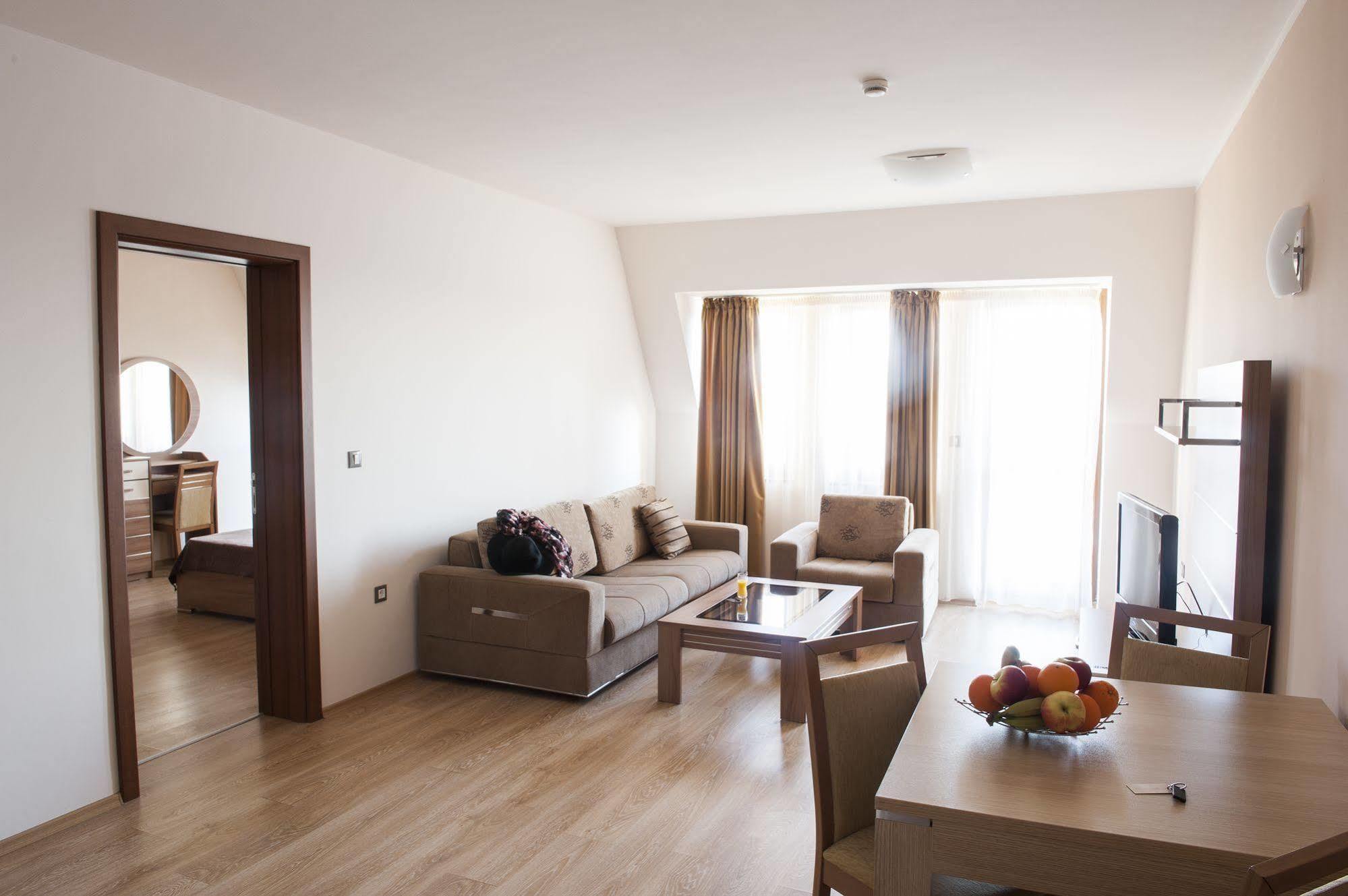 C Comfort Hotel & Wellness Hisarea Exterior foto